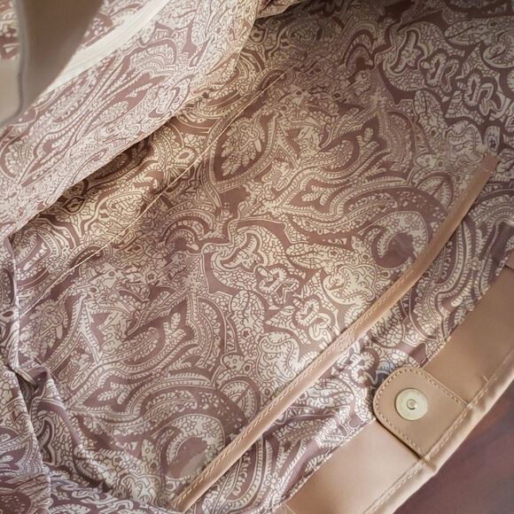 NWT Bella Russo Large Cream Colored Faux Leather Carry Bag / Purse - Picture 7 of 8